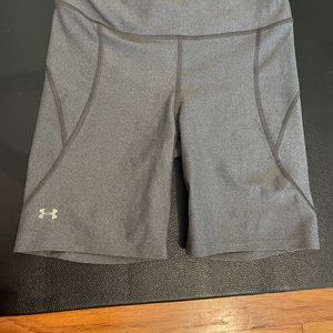 Women’s Under Armour 6” bike shorts